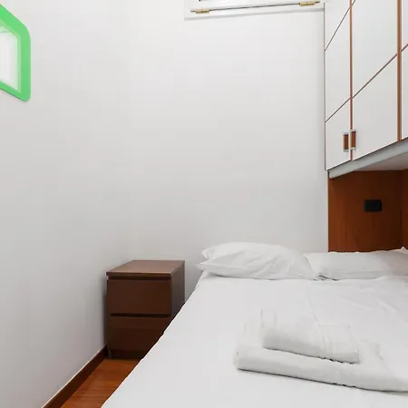 Guesthost - Comfy 500 Mt From Mm Loreto Lejlighed