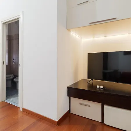 Guesthost - Comfy 500 Mt From Mm Loreto